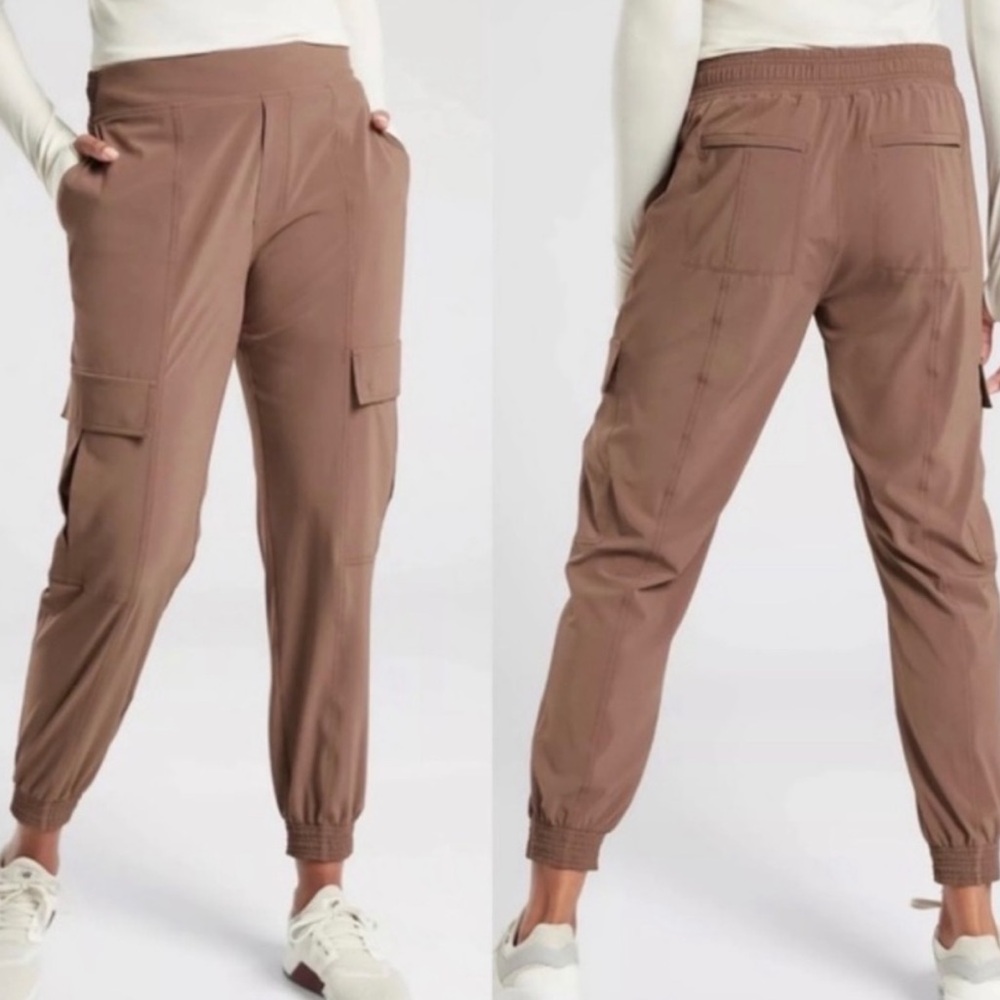 Athleta Chelsea Utility jogger